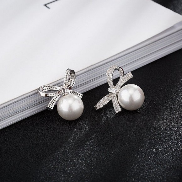 NEW 925 Sterling Silver Pearl Diamond Bow Earrings - Picture 3 of 5